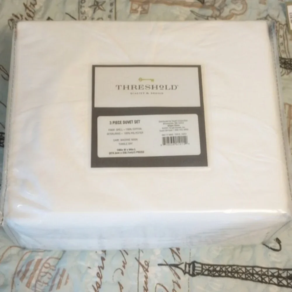 Cotton King Pinched Pleat White Duvet Cover Set - Picture 2 of 5